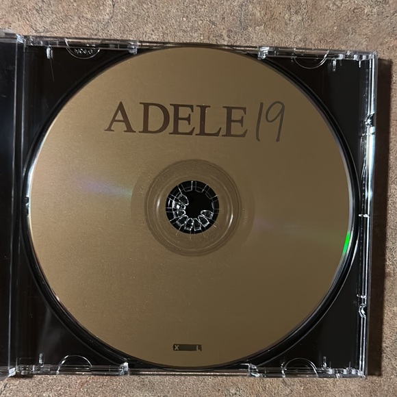 ADELE “19” CD - Picture 3 of 3